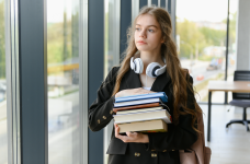 В парламенте обсудили внедрение профильной школы