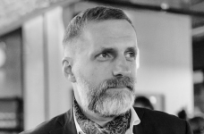 Преподаватель никогда не выиграет конкуренцию у смартфона на уроке