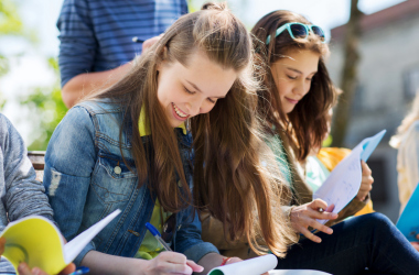 Выпускников 9-х классов ждут в бизнес-колледже Европейского университета