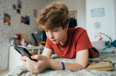 Нужно ли удалять ТикТок у ребенка: родительский контроль