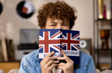 ВР приняла закон о применении английского языка в Украине