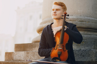 Начались творческие конкурсы в вузах для поступающих на бакалавра