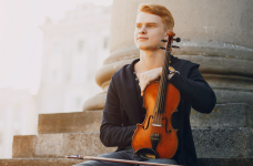 Начались творческие конкурсы в вузах для поступающих на бакалавра