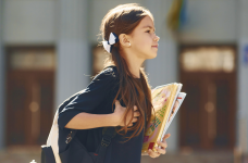 МОН: дети со статусом ВПЛ должны социализироваться на новом месте