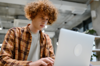 Магистрантам продлили срок выполнения требований к зачислению