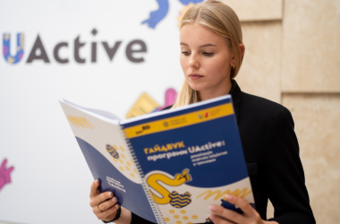 Педагогам предлагают руководство по образовательным инициативам в общинах