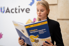 Педагогам предлагают руководство по образовательным инициативам в общинах