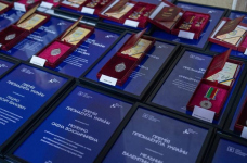 Самые талантливые школьники и учителя получили премию Президента