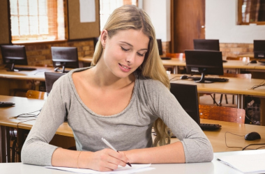 Текст радиодиктанта национального единства напишет Оксана Забужко