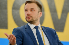 Представители МОН не посещают Бюджетный комитет ВР, – Бабак