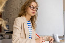 Профсоюз призывал выплатить учительскую тысячу всем педагогам