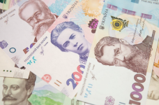 Должны ли ежемесячную доплату к зарплате получить все педагоги?