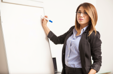 Конкурсы на должность директора школы следует возобновить, – омбудсмен