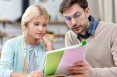 Омбудсмен планирует организовать ненасильственную коммуникацию учителей и родителей