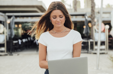 Правительство продолжит практику предоставления грантов способным студентам