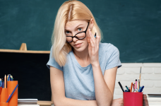 500 тысяч педагогов начали получать учительскую тысячу, – Шмыгаль