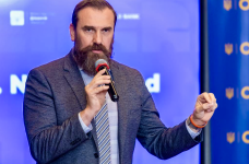 Министра образования и науки вызвали в парламент