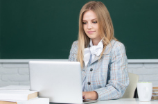 Пройдите онлайн сертификационные тесты учителей за 2025 год