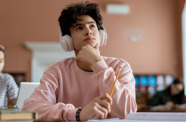 Будущим участникам НМТ не следует откладывать регистрацию на тестирование