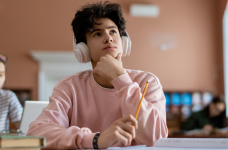 Будущим участникам НМТ не следует откладывать регистрацию на тестирование