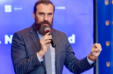 Лесовой: в этом году правительство увеличило зарплату учителей более чем на 10 процентов