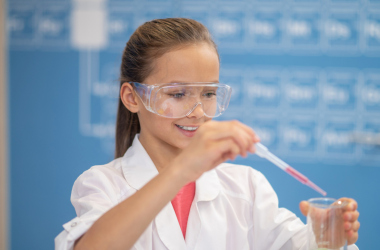 Правительство выделило полмиллиарда грн на оборудование кабинетов профильной школы