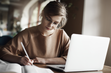 Самым популярным предметом НМТ по выбору является иностранный язык