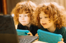 МОН планирует начать мониторинг цифровой гигиены дошкольников