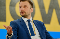 ЕС сочтет дискриминацией запрет русского языка в образовательной среде, – Бабак