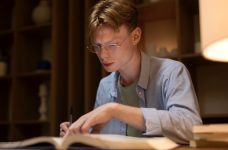 С сентября вузы должны по-новому планировать нагрузку преподавателей