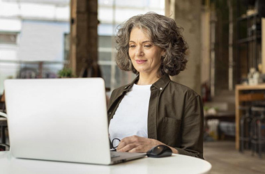 Петиция об увеличении зарплат учителям набрала 25 тысяч подписей