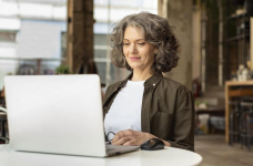 Петиция об увеличении зарплат учителям набрала 25 тысяч подписей