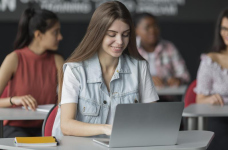 МОН завершило перечисление средств государственных грантов вузам