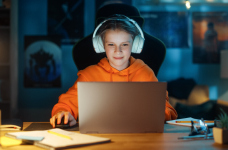 Профсоюз присоединился к требованиям отменить приказ об обучении детей с ТОТ