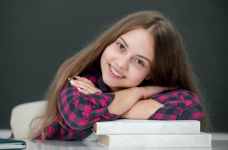 Выпускники 9 и 11 классов: кто имеет право на свидетельство с отличием