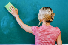 Дополнительные обязанности способствуют выгоранию учителей, - омбудсмен