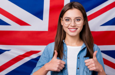 Правительство утвердило перечень педагогов, обязанных владеть английским