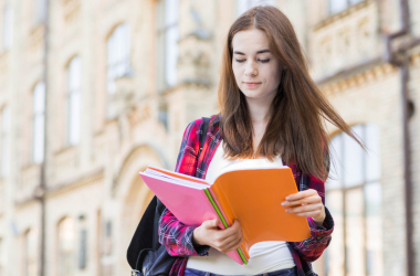 Поступающие в магистратуру и аспирантуру получили приглашения на экзамены