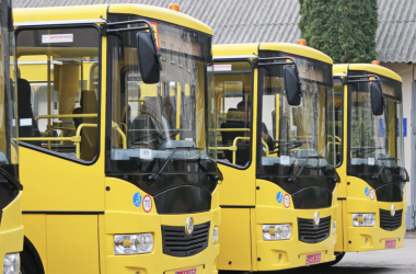 По программе "Школьный автобус" закуплено 1500 транспортных средств