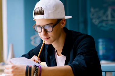 Абитуриентам с прифронтовых территорий увеличены суммы грантов