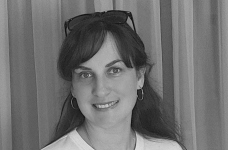 Бессмысленные лозунги отталкивают и не вызывают доверия