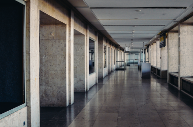  Учителей заставляют дежурить в убежищах во время отпусков