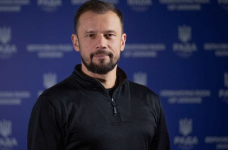 Без достойной зарплаты молодёжь не придёт в школы, – глава комитета ВР