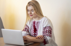 Учителей украинского языка и литературы приглашают на вебинар