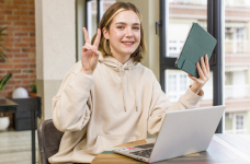 Одаренной молодежи увеличено количество и размер стипендий