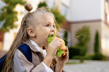 Продовольственная программа ООН присоединится к питанию украинских учеников