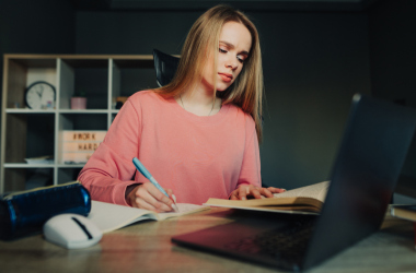 МОН обновит программу ЄФВВ по политологии и международным отношениям