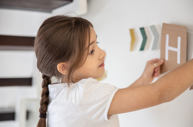 Буквы для оформления класса: шаблоны для печати