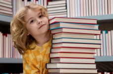 За средства из «Пакунку школяра» теперь можно приобрести книги