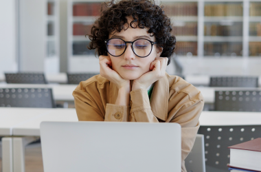 В Украине не хватает ассистентов учителей в инклюзивных классах